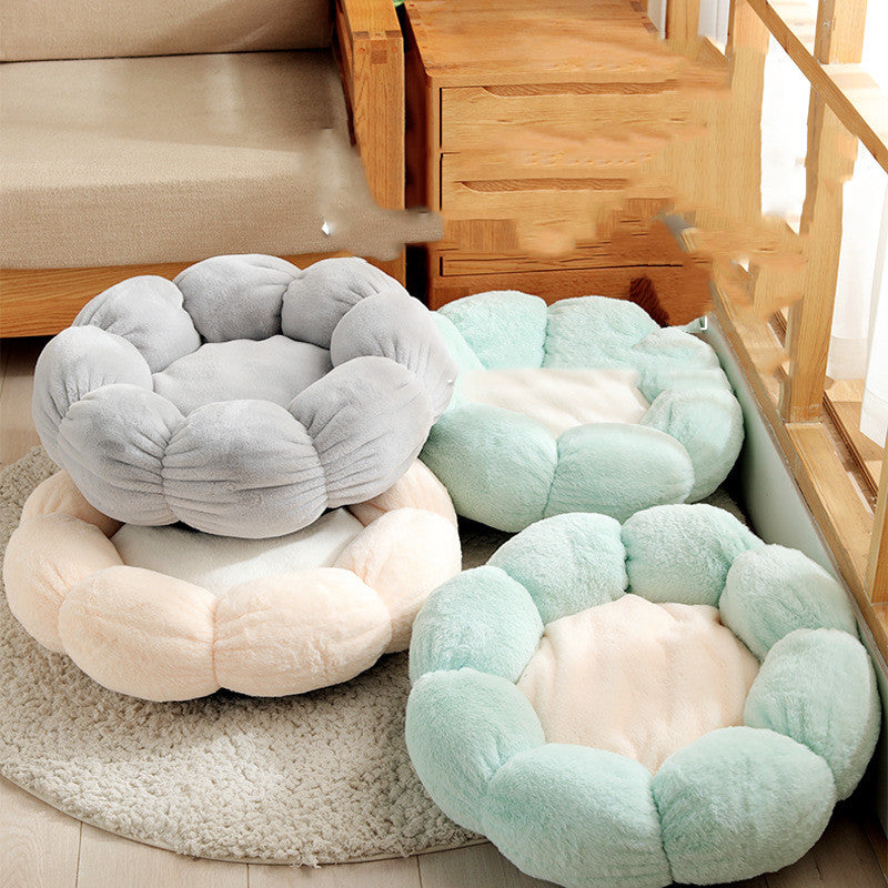 Flower-Shaped Pet Bed Mat